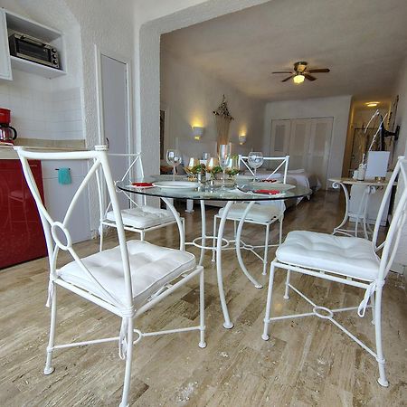 Beachfront Studio With Ocean View كانكون المظهر الخارجي الصورة