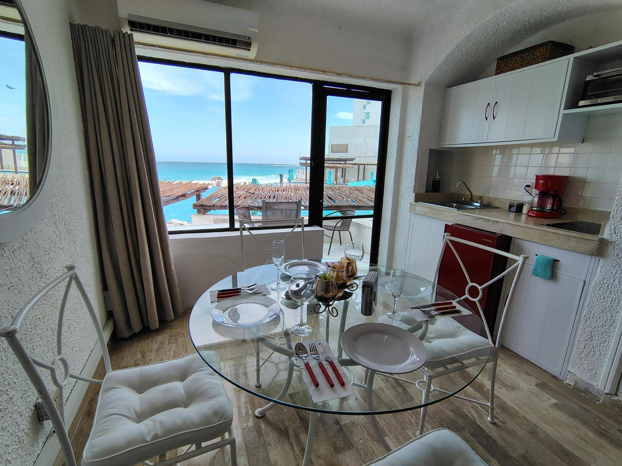 Beachfront Studio With Ocean View كانكون المظهر الخارجي الصورة