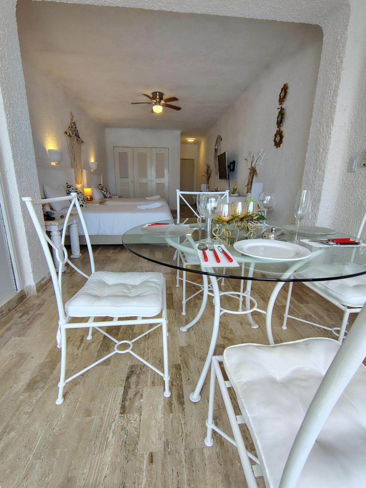 Beachfront Studio With Ocean View كانكون المظهر الخارجي الصورة