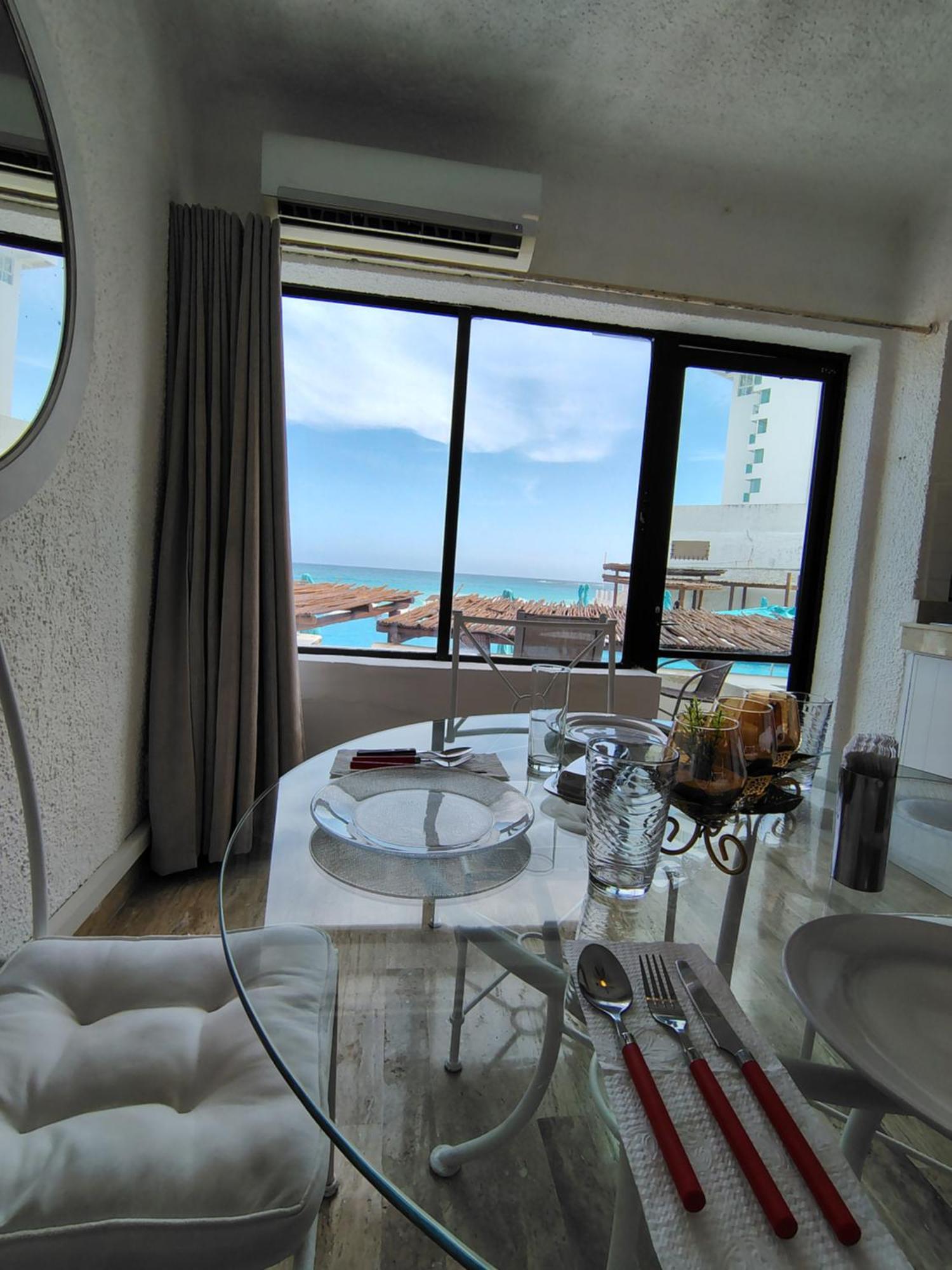 Beachfront Studio With Ocean View كانكون المظهر الخارجي الصورة